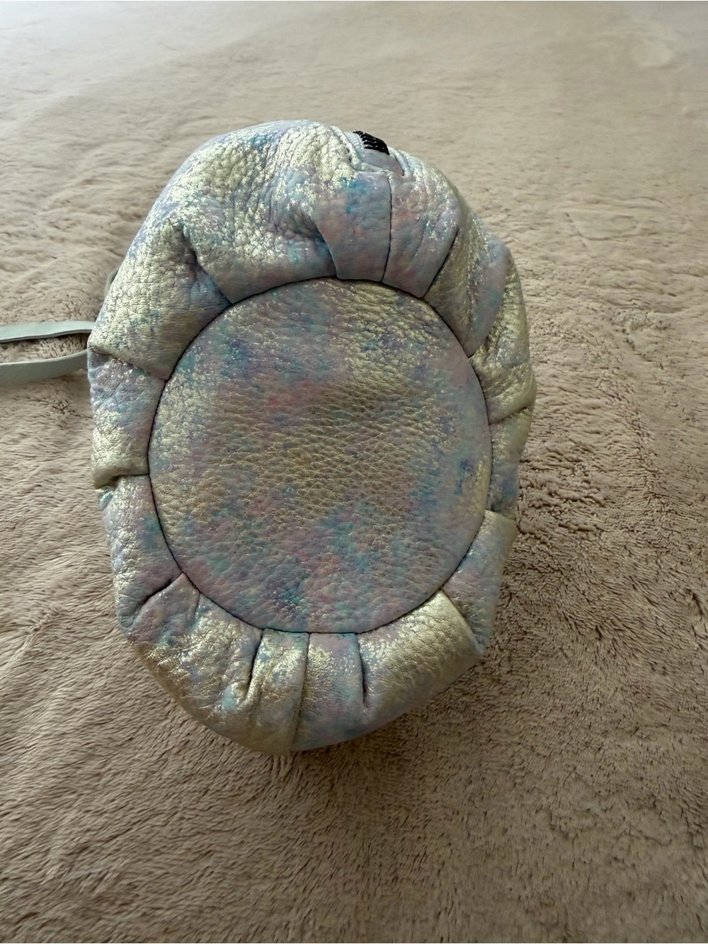 Aimee Kestenberg Iridescent Metallic Leather Heart Handle Bag - Picture 4 of 5
